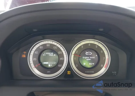 2013 Volvo Xc60 T6 z USA, uszkodzony, nr VIN YV4902DZXD2433327